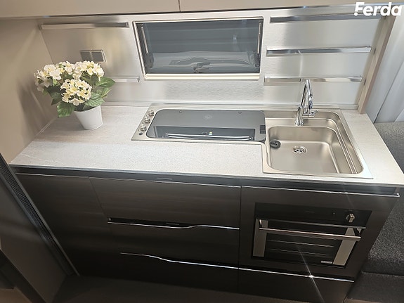 Adria Alpina 613 UT 7 of 19