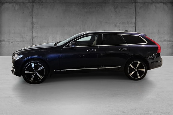 Volvo V90 2 of 23