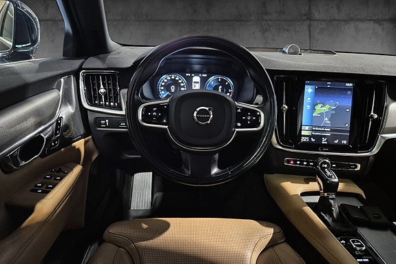 Volvo V90 15 of 23