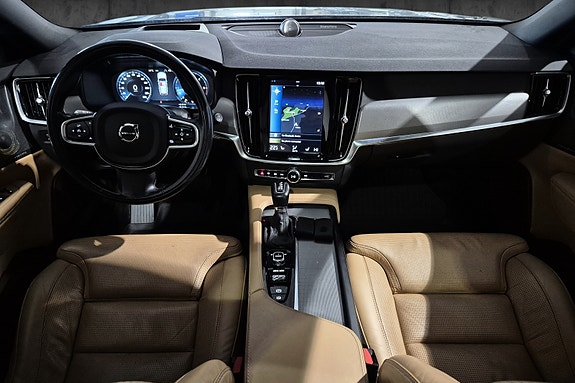 Volvo V90 14 of 23