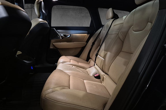 Volvo V90 10 of 23