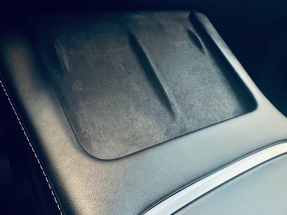 Tesla Model Y 17 of 24