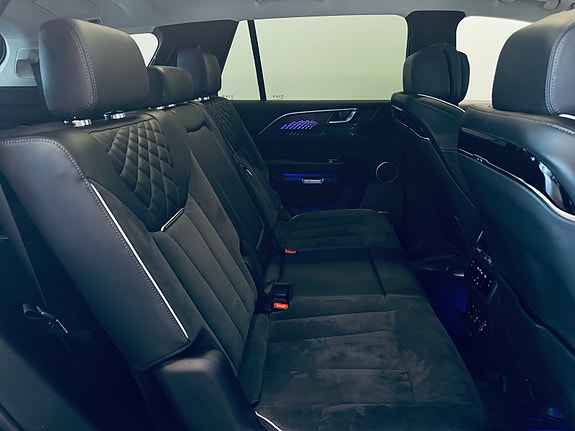 Hongqi E-HS9 26 of 30
