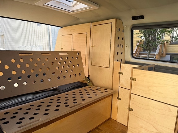 Volkswagen Caravelle 5 of 11