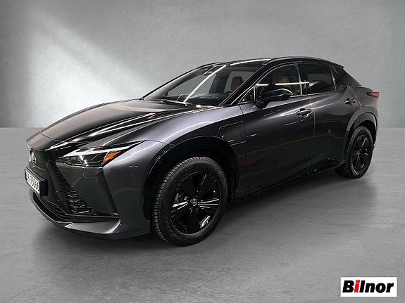 Lexus RZ450e