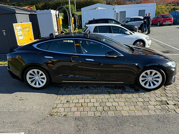 Tesla Model S 7 of 27