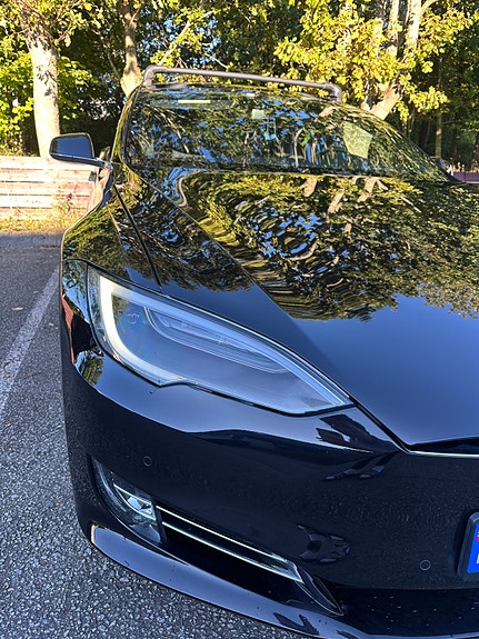 Tesla Model S 27 of 27