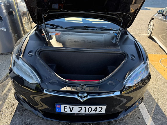 Tesla Model S 19 of 27