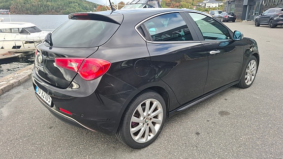 Alfa Romeo Giulietta 6 of 16