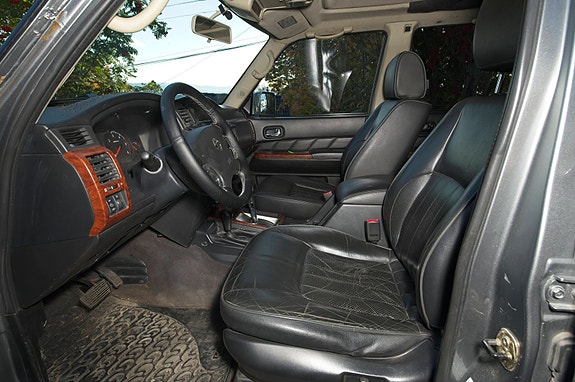 Nissan Patrol 14 of 21