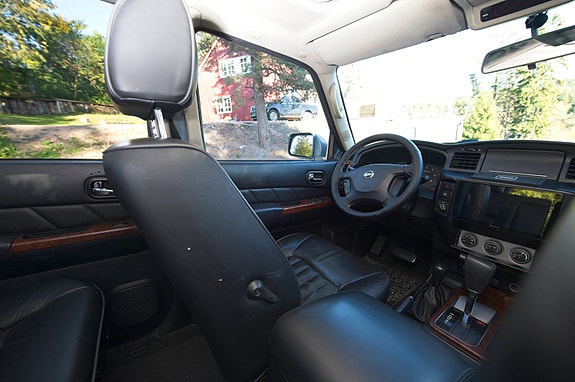 Nissan Patrol 16 of 21