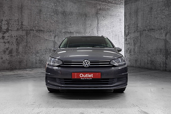 Volkswagen Touran 7 of 12