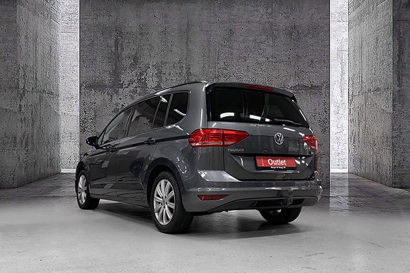 Volkswagen Touran 2 of 12