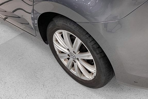 Volkswagen Touran 6 of 12