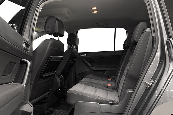 Volkswagen Touran 4 of 12