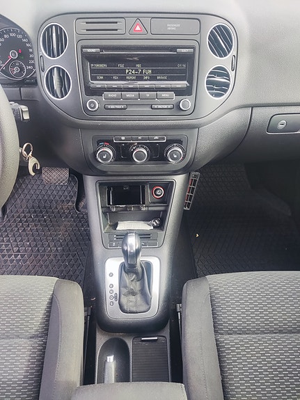 Volkswagen Golf Plus 21 of 23