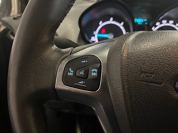 Ford Transit Courier 12 of 18