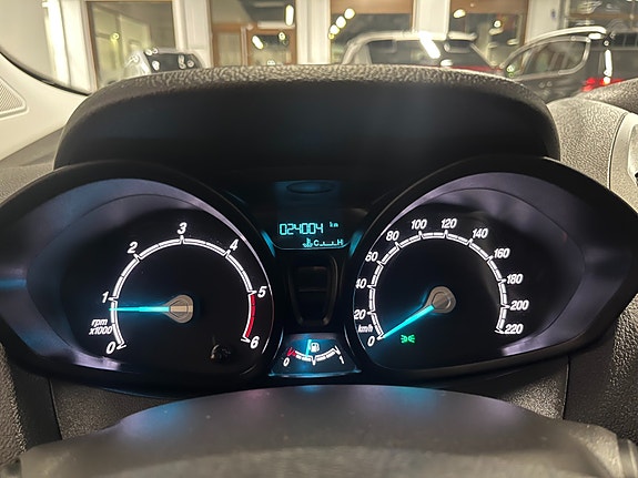 Ford Transit Courier 13 of 18