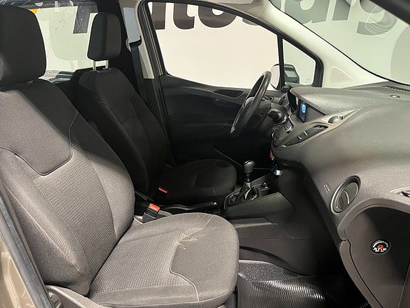 Ford Transit Courier 8 of 18
