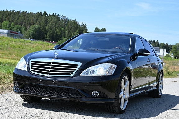 Mercedes-Benz S550 2 of 22