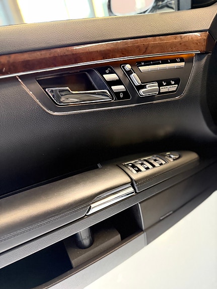 Mercedes-Benz S550 16 of 22