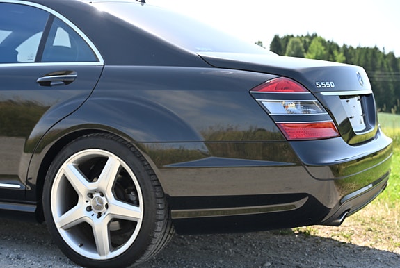 Mercedes-Benz S550 10 of 22