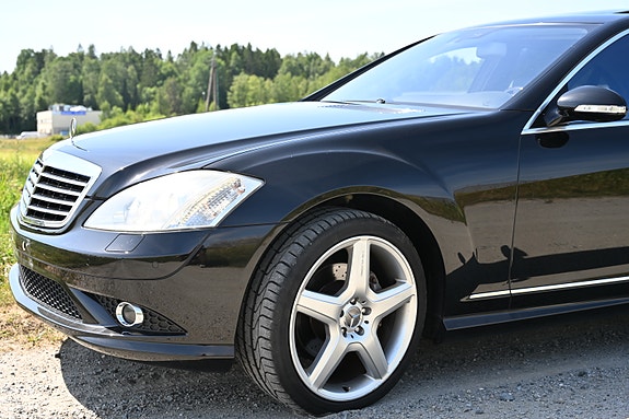 Mercedes-Benz S550 9 of 22