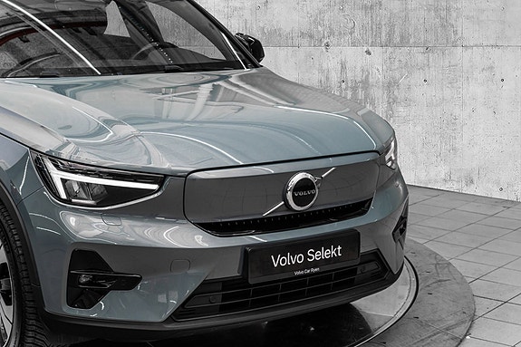 Volvo C40 2 of 29