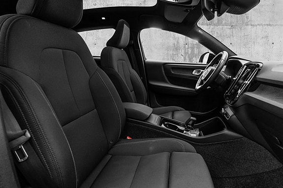 Volvo C40 25 of 29