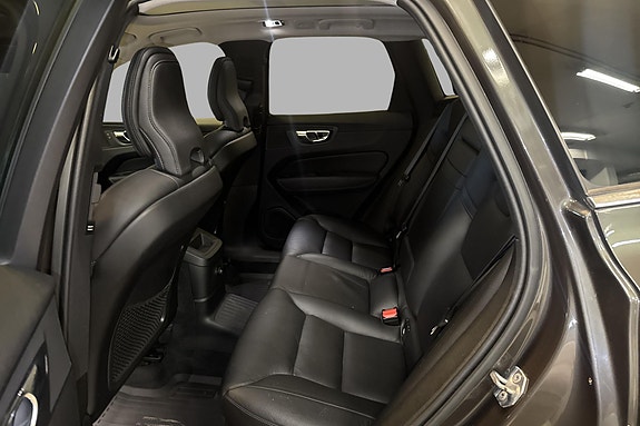 Volvo XC60 16 of 24