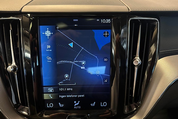 Volvo XC60 14 of 24