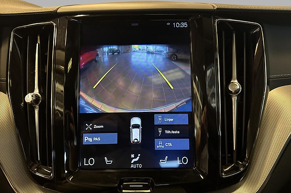 Volvo XC60 13 of 24
