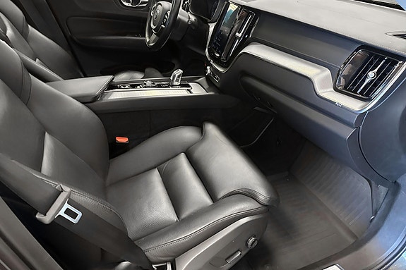 Volvo XC60 15 of 24
