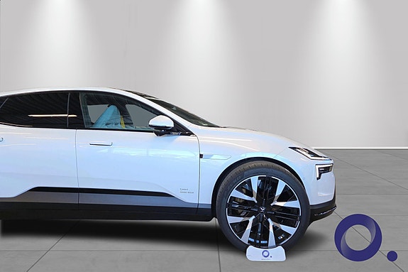 Polestar 4 9 of 30