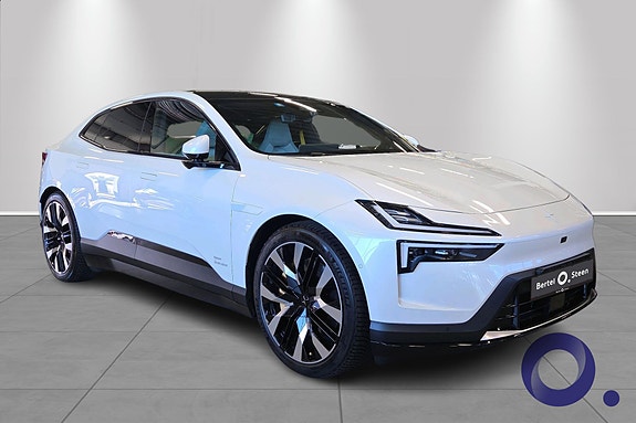 Polestar 4 7 of 30