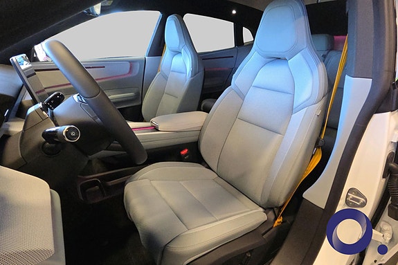 Polestar 4 14 of 30