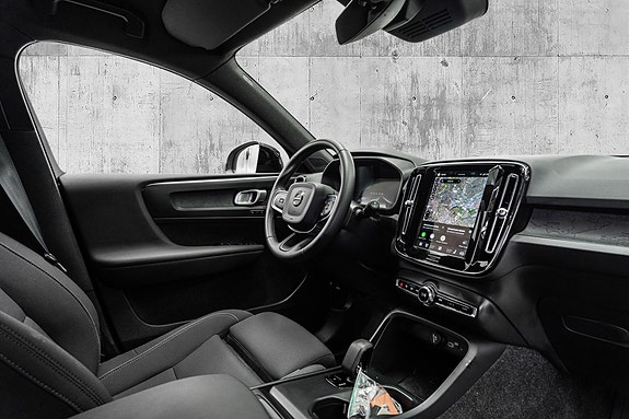 Volvo EX40 26 of 29