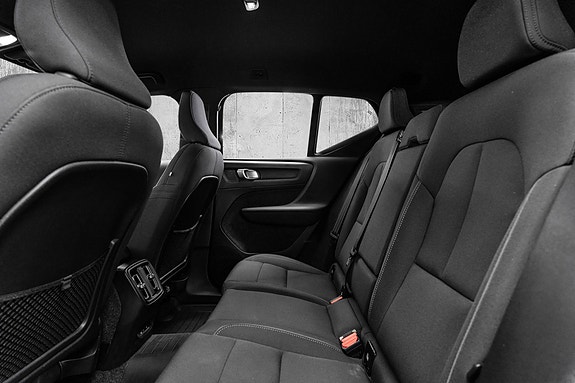 Volvo EX40 20 of 29