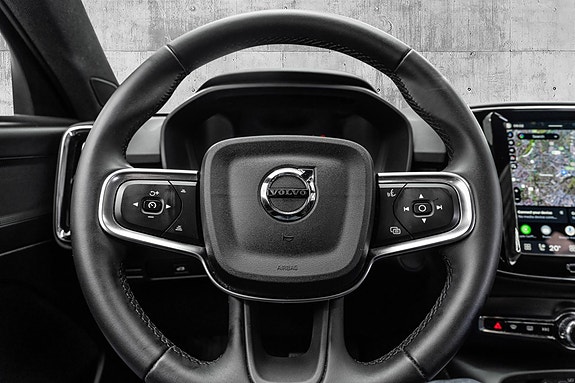 Volvo EX40 10 of 29