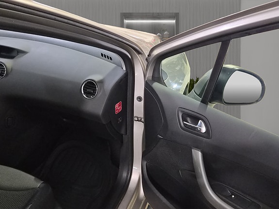 Peugeot 308 15 of 25