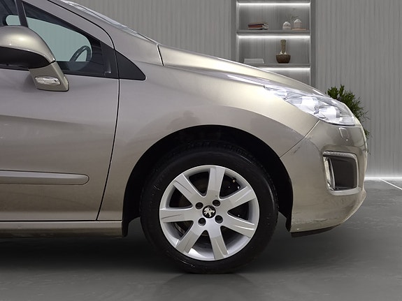 Peugeot 308 7 of 25