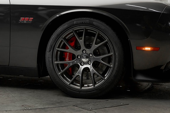 Dodge Challenger 8 of 30