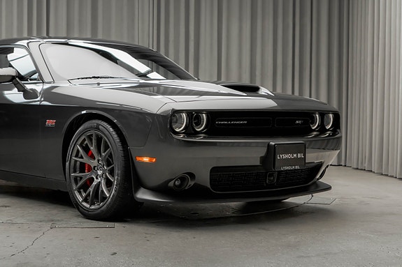 Dodge Challenger 3 of 30