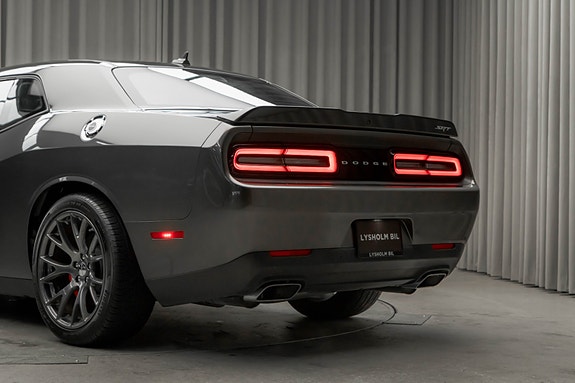 Dodge Challenger 15 of 30