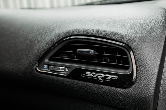 Dodge Challenger 24 of 30