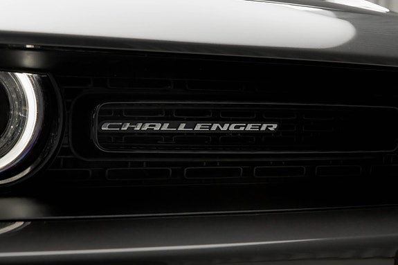 Dodge Challenger 6 of 30