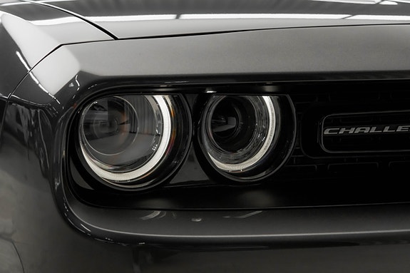 Dodge Challenger 5 of 30