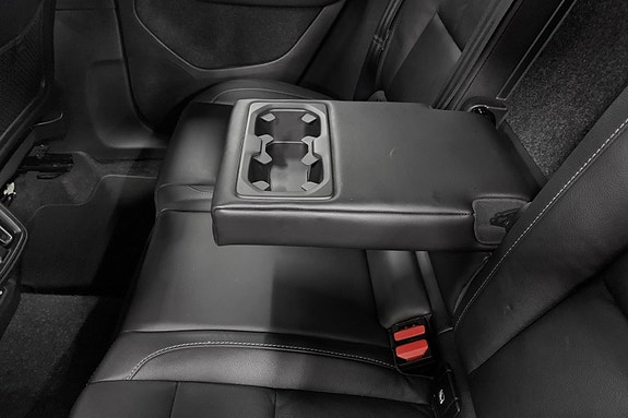 Volvo XC40 12 of 15