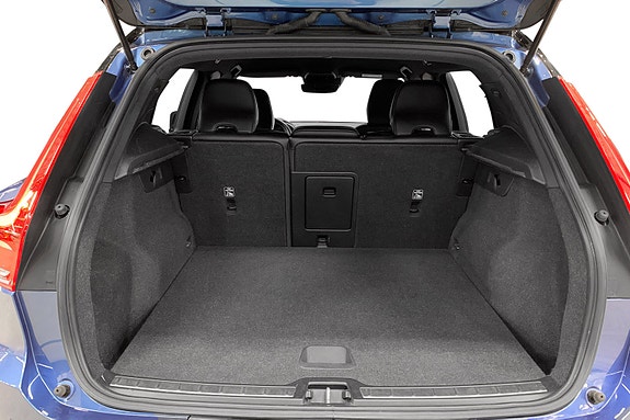 Volvo XC40 14 of 15