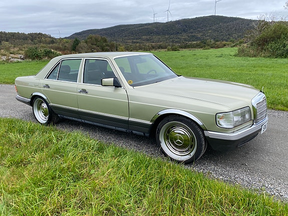 Mercedes-Benz 380 SE 3 of 30
